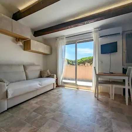Pinede Piscine Clim Proche Du Village Naturiste Apartmán Agde