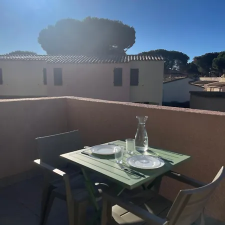 Apartmán Pinede Piscine Clim Proche Du Village Naturiste *