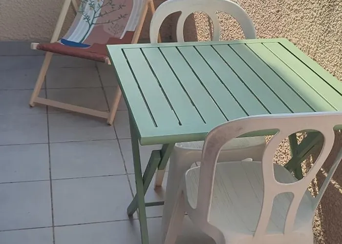 Pinède Piscine Clim Proche Village Naturiste